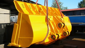 Oprava lopaty Komatsu, rok realizace 2012